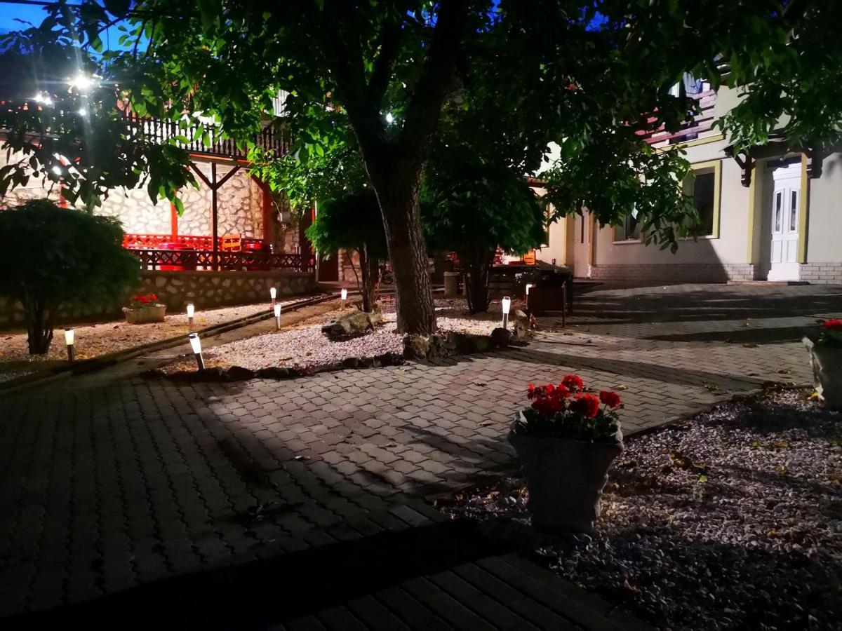 Bed and Breakfast Zoeld Sziget Wellness Егерсалок Екстер'єр фото
